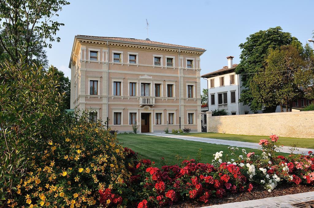 Hotel Villa Maternini Vazzola Eksteriør billede